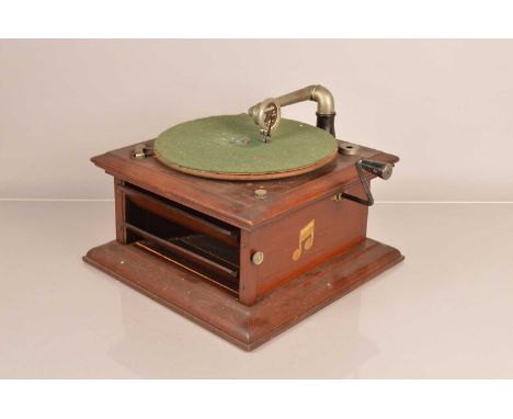 Hornless gramophone, a Columbia hornless Graphophone, with elbow-jointed tone-arm, No 7 (originally No 6 or earlier) sound bo