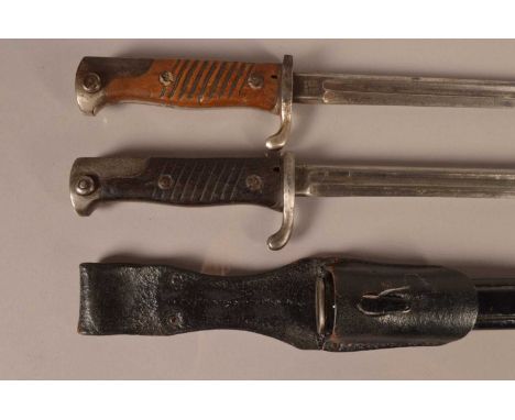 A Shortened German S98 bayonet, by PD Lunechloss Solingen, possibly Marine, with serial *8467 to the cross guard, with Unit n