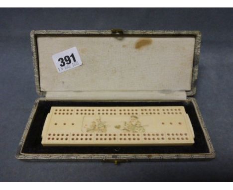 A Cased Ivory Cribbage Chinese Board 