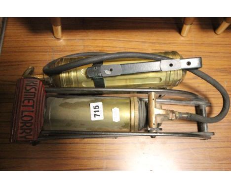 A Vintage Kismet Lorry Pump and a Vintage Pyrene Extinguisher 
