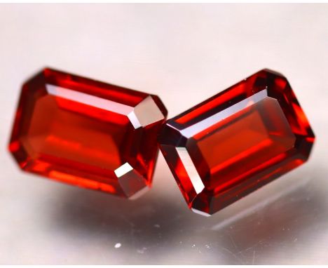 PAIR OF NATURAL PYROPE-ALMANDINE - SPESSARTITE - Natural Garnet - Provenance NAMIBIA - 1.28 &amp; 1.18 Carats - Color : Orang