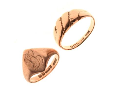 Two 9ct gentlemen's 9ct gold rings, the first a signet ring, size M 1/2, the second ring size R, 9.1g approx, (2)