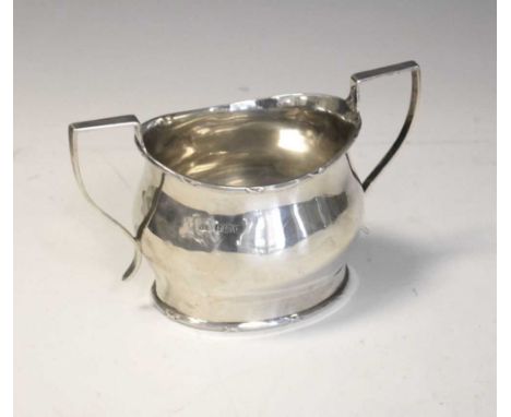 Edward VII silver two-handled sugar basin, Birmingham 1909, 133g