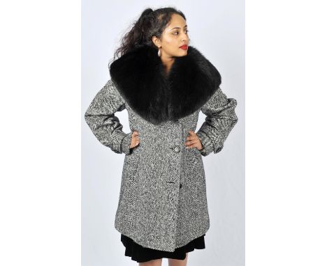 CELINE Monochrome wool and mohair tweed ladies short coat/jacket with detachable black real fox fur collar. Size UK12-14 EU42