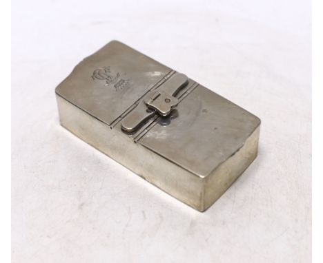 An unusual mid 19th century Russian 84 zolotnik double ended snuff box with lock, with engraved monogram below a coronet, ass