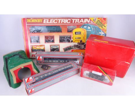 Hornby boxed OO gauge 'Dock Authority', Hornby R.576 tunnel and accessories, Hornby electric train set etc    Condition Repor