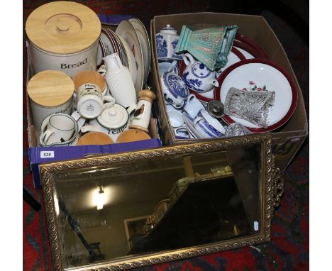 Two boxes of mixed ceramics including a Royal Worcester  dinner / tea service in the classic platinum design, Hornsea, Ringto