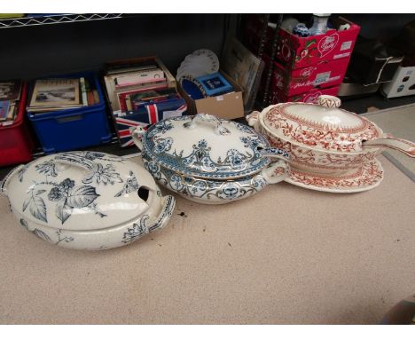An assortment of three tureens including Pountney Bristol Ashton pattern tureen with ladle, Gloucester etc 