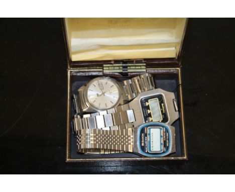 THREE VINTAGE WRISTWATCHES 