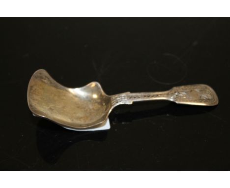 A VICTORIAN SILVER CADDY SPOON BY GEORGE UNITE