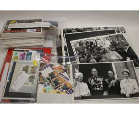 QUANTITY OF STAMPS, POSTCARDS ETC TO INC BLACK & WHITE PHOTOGRAPHIC IMAGES OF THE QUEENS SILVER JUBILEE