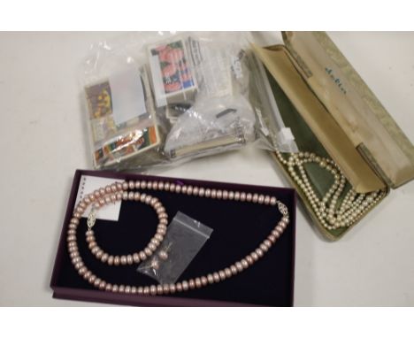 TWO VINTAGE BOXED NECKLACES PLUS A BAG OF CIGARETTE CARDS ETC