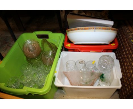 A QUANTITY OF CUT GLASS DRINKING GLASSES ETC. TOGETHER WITH A SMALL QUANTITY OF CERAMICS TO INCLUDE A ROYAL WORCESTER FRUIT B