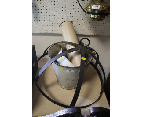 A SELECTION OF METALWARE TO INCLUDE ENAMEL BUCKET, RACK ETC