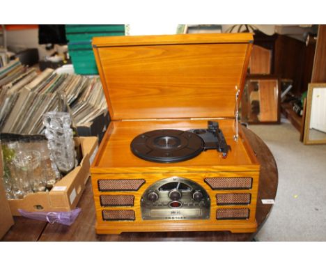 A MODERN CROSLEY RECORD PLAYER 