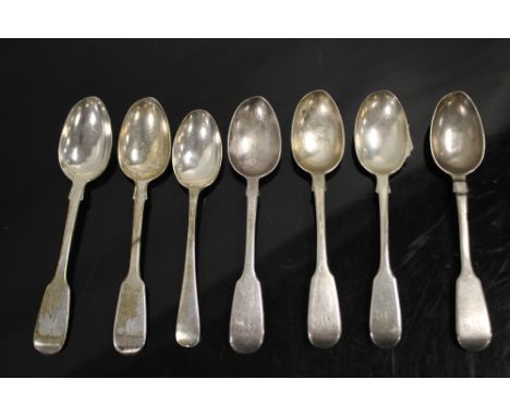COLLECTION OF ASSORTED SILVER FLATWARE (7)