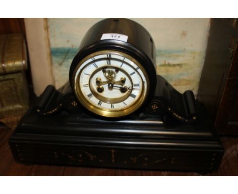 A VINTAGE SLATE MANTLE CLOCK 