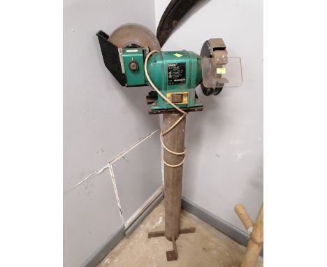 A Ferm bench grinder (FSMC-200/150)