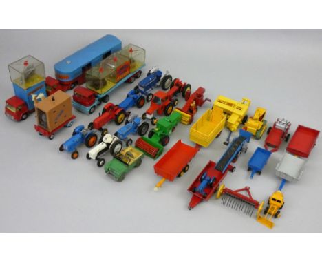 Various Makers - a large collection of agricultural related die-cast models, to include; Corgi 'Chipperfields Circus' Bedford