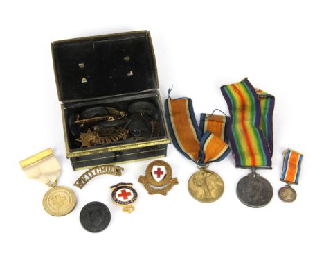 Two First World War medals for 115478 PTE. F.G.WRIGHT. 2-CO. London Yeomanry
