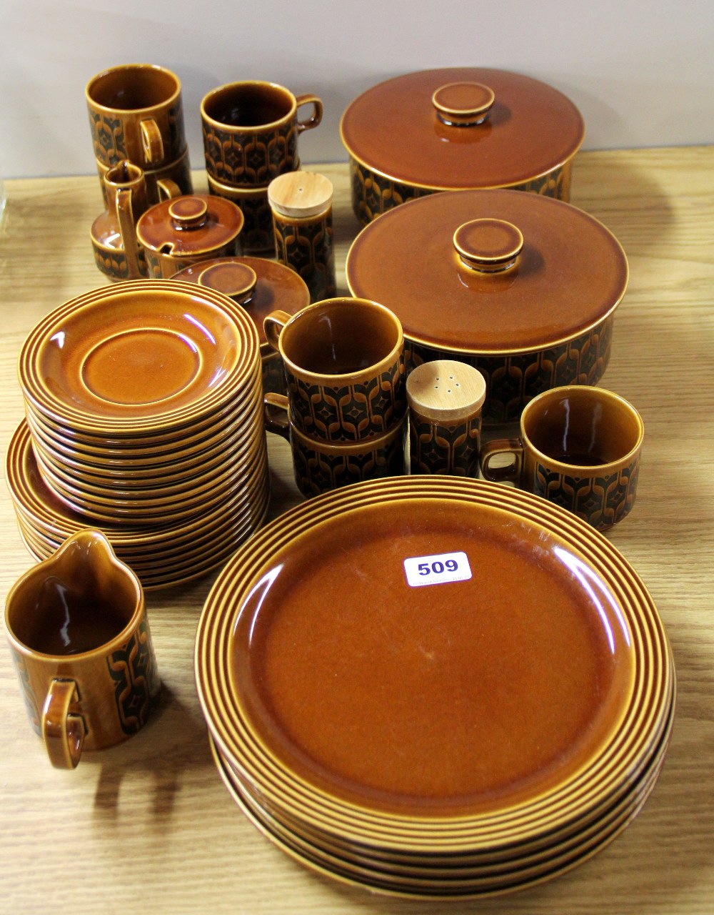 A vintage Hornsea pottery Heirloom pattern dinner service.