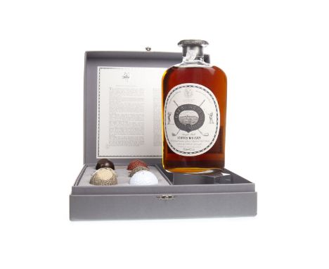 GLENEAGLES SINGLE MALT SCOTCH WHISKY 18 YEARS OLD, in presentation box along with replica antique golf balls, the box 25.5cm 