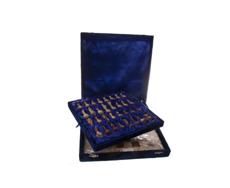 MARBLE CHESS BOARD AND SET OF CHESS PIECES, contained in a velvet box, 33.5cm wide