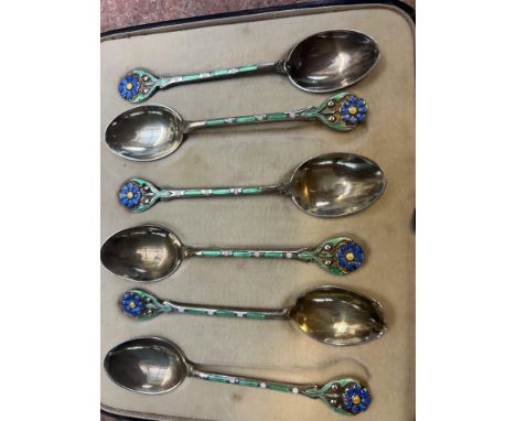 Set of 6 enamel & silver spoon with full Birmingham hallmarks in original case. Some bruising to end of 1 spoon  