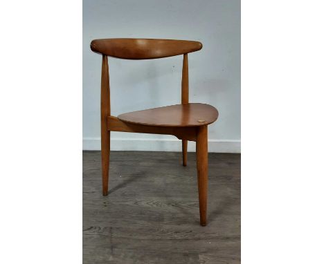 HANS WEGNER FOR FRITZ HANSEN, SET OF SIX FH4103 TEAK AND BIRCH 'HEART' CHAIRS, DESIGNED AND PRODUCED CIRCA 1952 each with cur