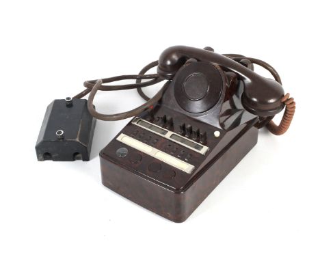 A vintage French CIT rosewood Bakelite office intercom telephone. (La Compagnie Industrielle des Telecommunications). Dial mi