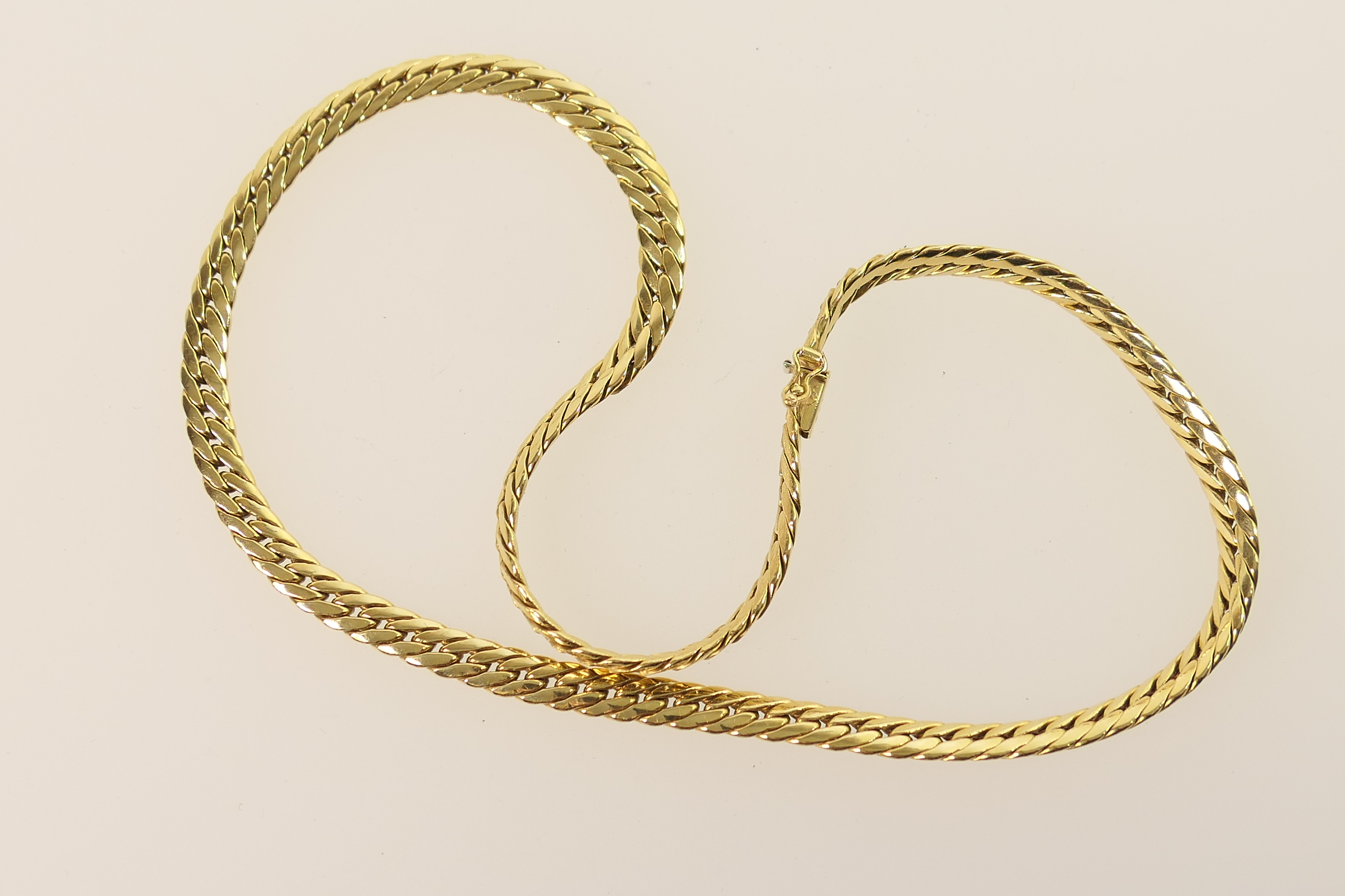 18ct gold herringbone necklace, light textured finish, length 43cm