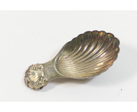 Modern silver caddy spoon, Silver Jubilee marks, Birmingham 1977, scalloped bowl and handle, 8cm, weight approx. 22g 