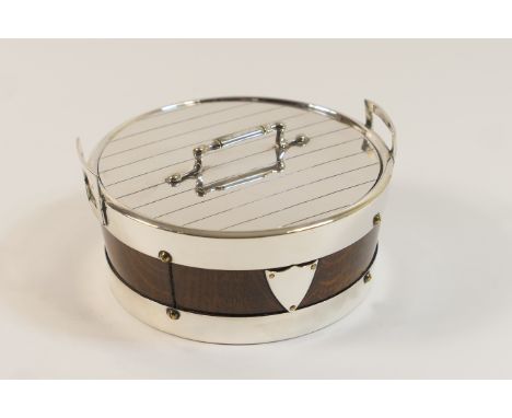 Edwardian oak and silver plated butter dish, of dairy tub form with cover and twin handles and original ceramic liner, 15cm d
