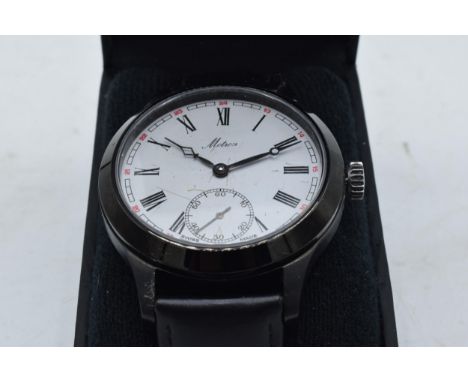 A vintage Metron wrist watch. In used condition. 