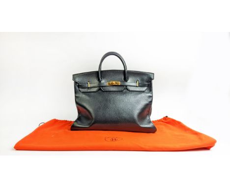 HERMÈS BIRKIN 40 VEAU TOGO, gold tone hardware, top handles, color matching leather lining, one zip pocket, one single patch 