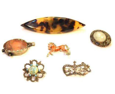 Small quantity of jewellery including a Chinese jade set brooch, with enamel decoration to the mount, four other brooches, an