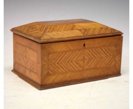 Straw work tea caddy, 25cm x 18cm x 13cm high 