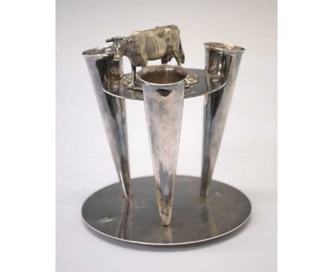 Elizabeth II silver epergne with tapered bud vases, sponsors mark of OJP, London 2002, 220 grams approx topped with a finial 