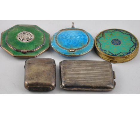 An Edwardian blue enamel silver compact together with a green enamel octagonal compact, a Victorian silver vesta, a silver ca