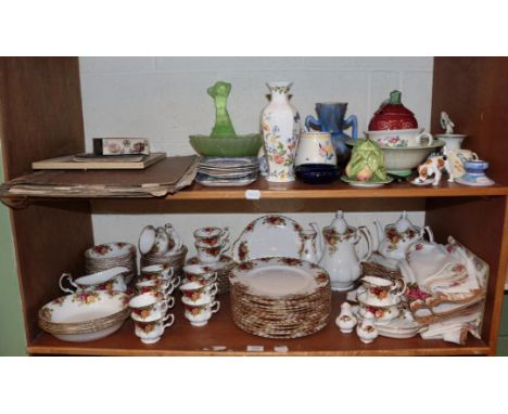 A Royal Albert ''Old Country Roses'' pattern dinner/tea/coffee service 