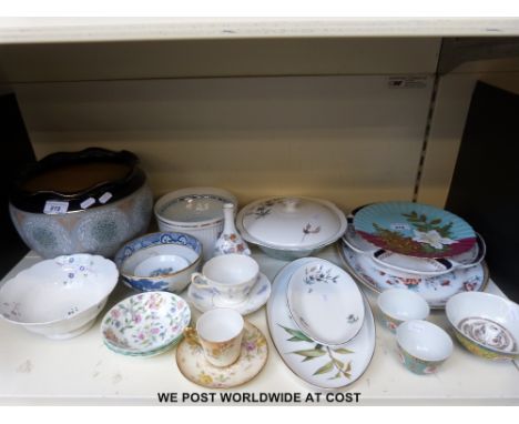 A quantity of ceramics including Royal Worcester Evesham dish, 19thC gilded plate, large jardiniere, Wedgwood etc