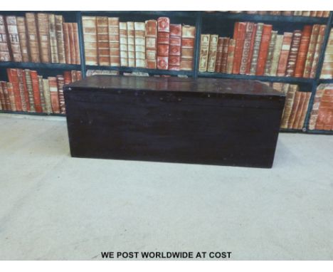A painted wooden trunk (W91cm) 