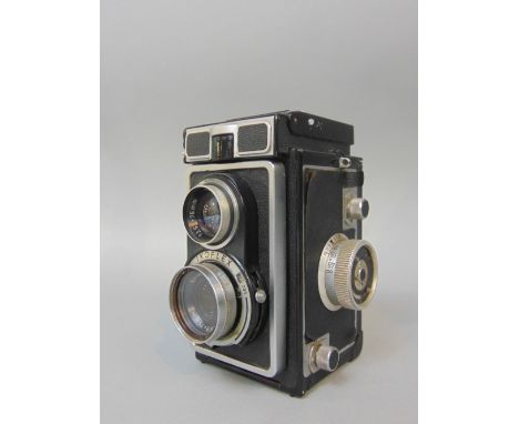 Ikoflex twin lens vintage camera with Novar-Anastigmat Teronar Anastigmat twin lens