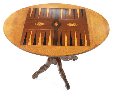 A MAHOGANY AND INLAID BACKGAMMON TABLE WITH PLAIN WOOD SURROUND, 67CM H X 71CM W 