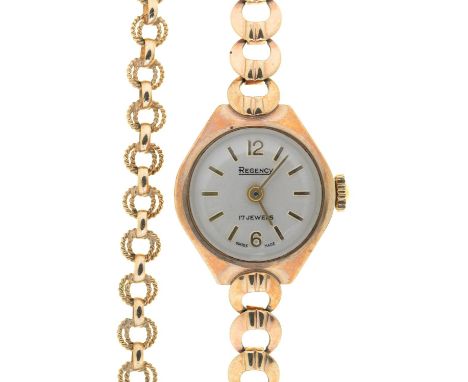 A REGENCY 9CT GOLD LADY'S WRISTWATCH ON 9CT GOLD BRACELET AND A GOLD CHAIN MARKED 9K, 17.5G 