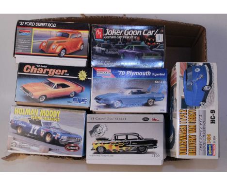 Seven various boxed 1/25-1/24 scale plastic mixed race car and commercial vehicle kits, to include an AMT Gotham City Jokers 