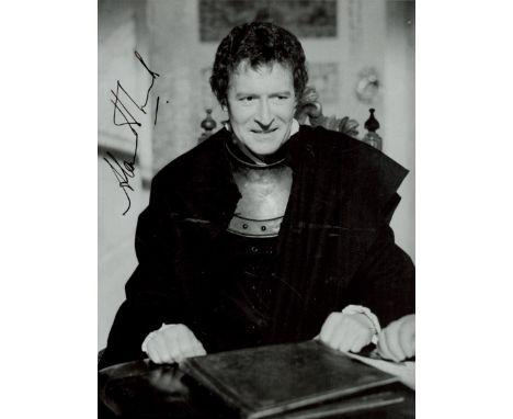 Alan Howard 1937-2015 Actor And Voice Of Lord Of The Rings Signed Photo. Good condition. All autographs come with a Certifica