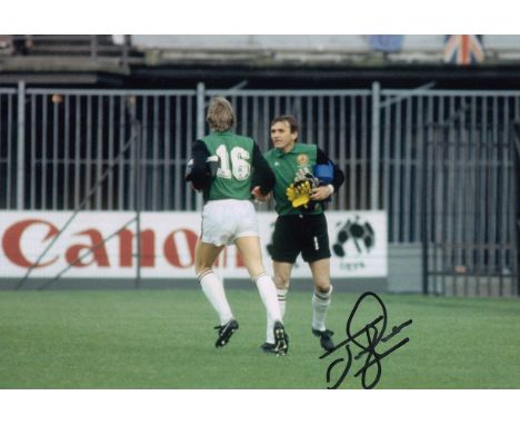 Autographed Jimmy Rimmer 12 X 8 Photo : Col, Depicting A Defining Moment In The 1982 European Cup Final - Veteran Goalkeeper 