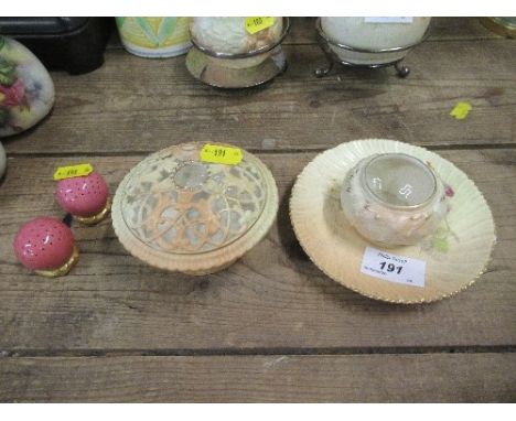 A collection of&nbsp; Royal Worcester, to include salts,&nbsp; pierced centre piece, saucer and a vase