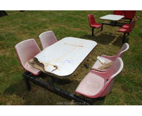 Dinner table with 4 integral chairs, a/f.